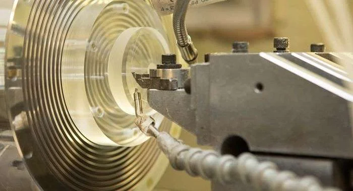torneado cnc acrílico