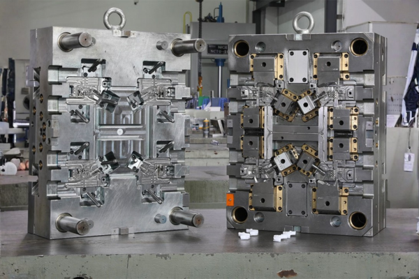 Injection Mold Tooling