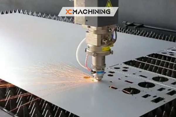 Découpe au laser de l'acier inoxydable