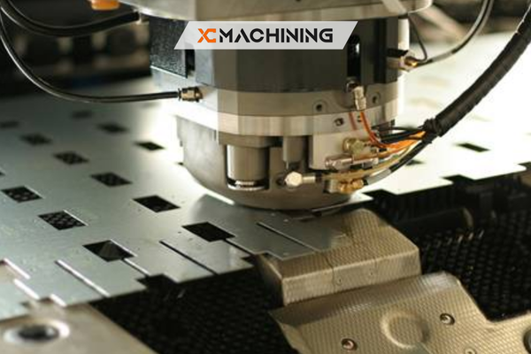 Blechbearbeitungsdienste